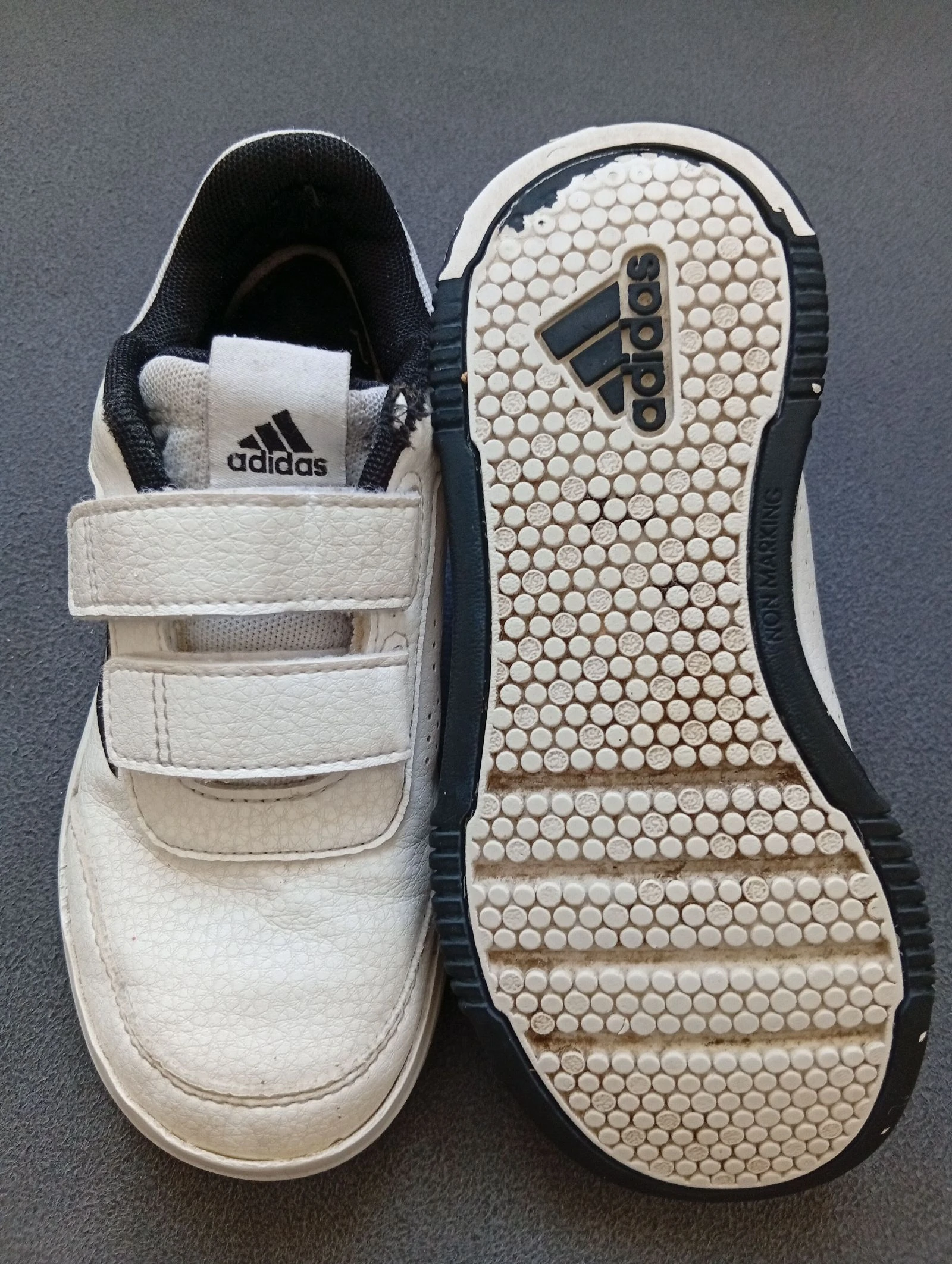 Tênis Adidas infantil brancos e pretos - Tamanho 29 - Com velcro – photo 15